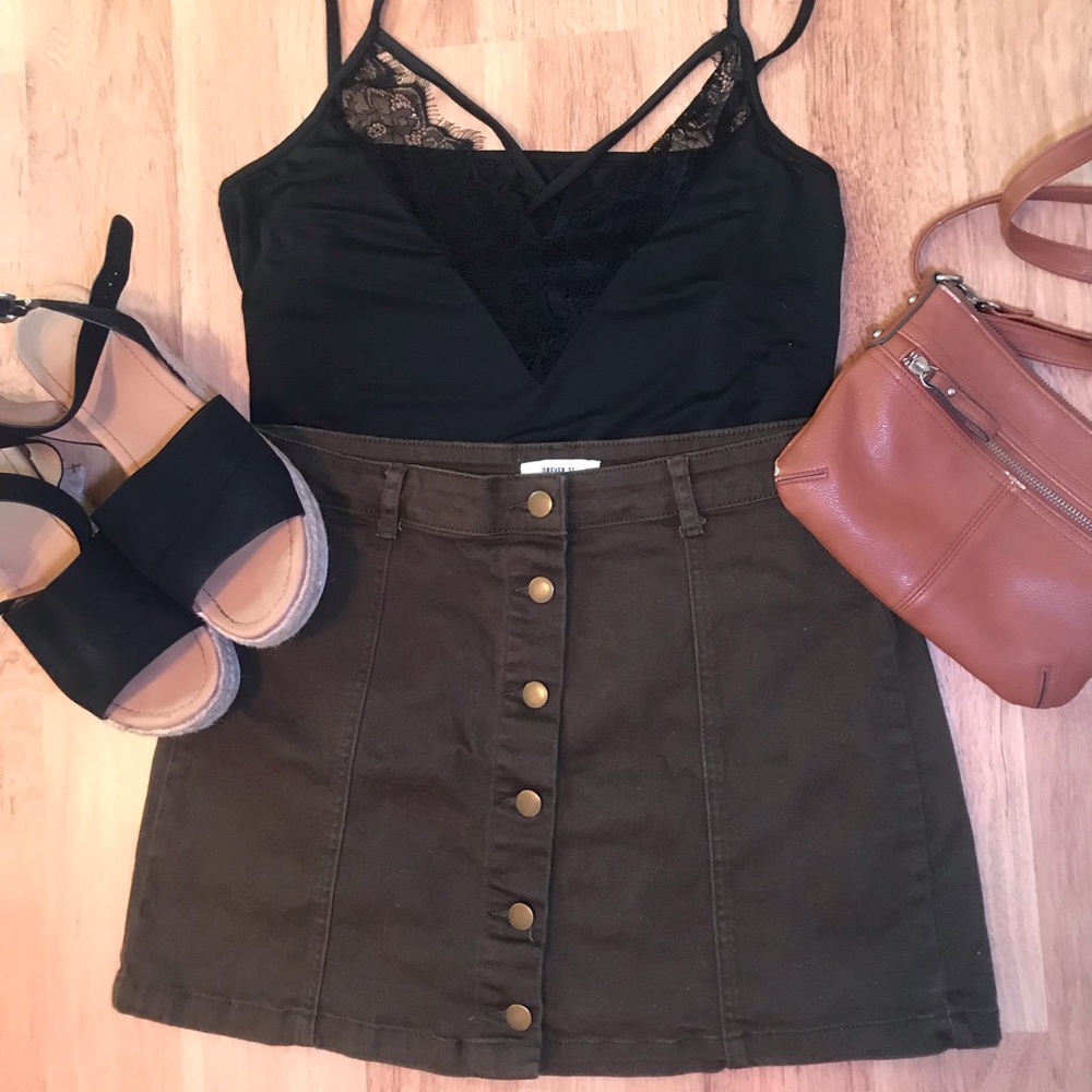 Forever 21 button up skirt